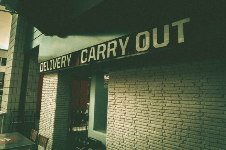 Pop-Up Delivery — Crackin Crab